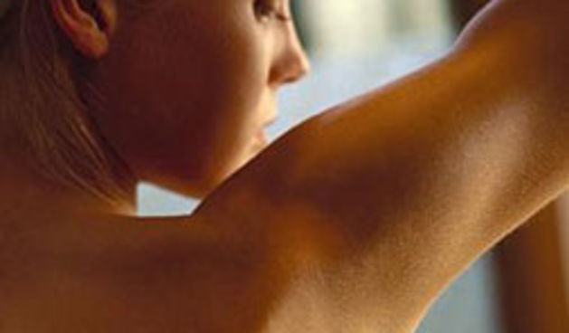 Samopregled dojki (Foto: desertbreastinstitute.com)