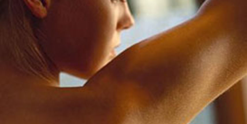 Samopregled dojki (Foto: desertbreastinstitute.com)