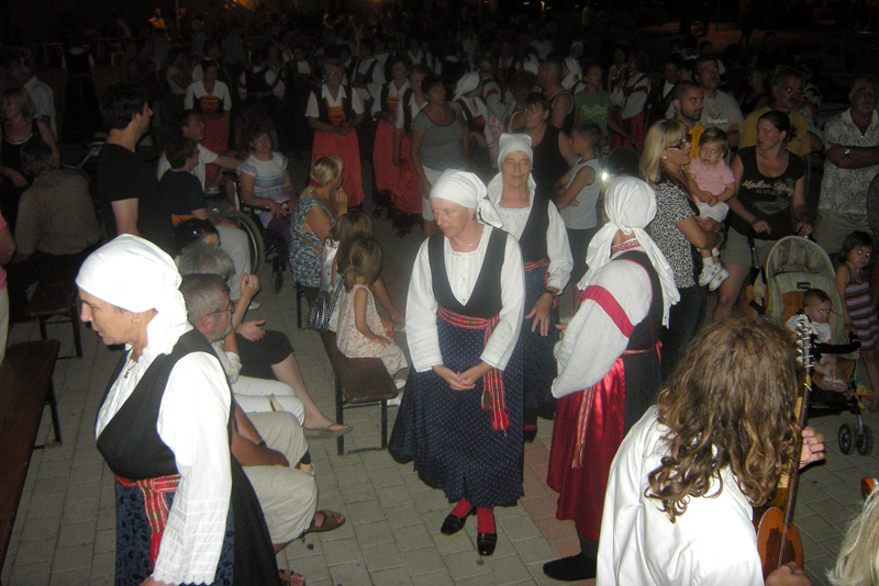 4. Večer folklora pod zvizdama 4. Večer folklora pod zvizdama