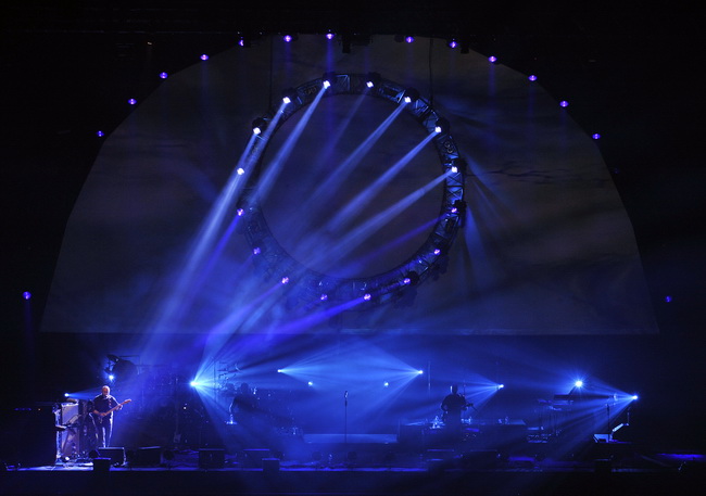 Split, 050210.
U Spaladium Areni The Australian Pink Floyd Show odrzali su koncert pred 4000 posjetitelja.
Grupa TAPFS vec 20 godina uspjesno izvodi obrade cuvene grupe Pink Floyd u svom vrlo prepoznatljivom stilu. Poceli su 1988. godine u Adelaideu i sad Split, 050210.
U Spaladium Areni The Australian Pink Floyd Show odrzali su koncert pred 4000 posjetitelja.
Grupa TAPFS vec 20 godina uspjesno izvodi obrade cuvene grupe Pink Floyd u svom vrlo prepoznatljivom stilu. Poceli su 1988. godine u Adelaideu i sad