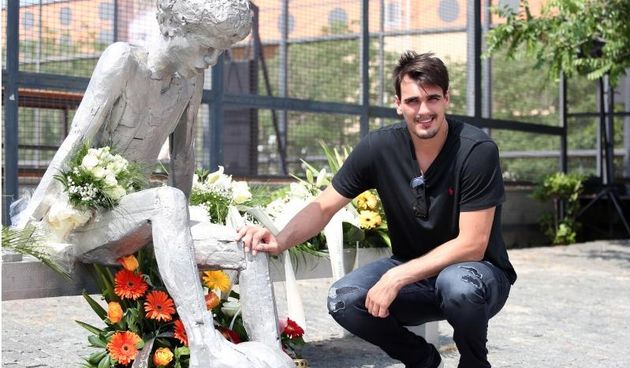 Odavanje počasti Draženu Petroviću povodom 24. obljetnice smrti