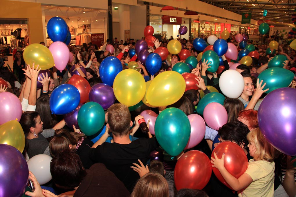 Image 685919 (auto) Image 685919 (auto)