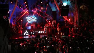 Novalja, Zrce – Koncert Chrisa Browna, koji je trebao biti odrzan na plazi Zrce, zbog jakog vjetra je otkazan te je, umjesto na plazi, Chris Brown koncert odrzao u prepunom klubu Aquarius. Photo: Dalibor Urukalovic/PIXSELL Novalja, Zrce – Koncert Chrisa Browna, koji je trebao biti odrzan na plazi Zrce, zbog jakog vjetra je otkazan te je, umjesto na plazi, Chris Brown koncert odrzao u prepunom klubu Aquarius. Photo: Dalibor Urukalovic/PIXSELL