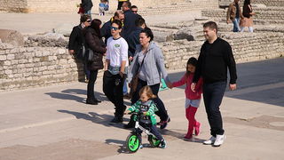 Cvjetnica 20. ožujka 2016: Nakon blagoslova maslinovih grančica, nadbisku Želimir Puljić predvodio je procesiju do katedrale sv. Stošije gdje je služio misno slavlje na kojem se pjevala Muka našeg Gospodina Cvjetnica 20. ožujka 2016: Nakon blagoslova maslinovih grančica, nadbisku Želimir Puljić predvodio je procesiju do katedrale sv. Stošije gdje je služio misno slavlje na kojem se pjevala Muka našeg Gospodina