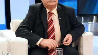 Zagreb, 221209. 
Prisavlje 13, studio HRT-a.
Suceljavanje predsjednickih kandidata.
Na slici: Slavko Vuksic.
Foto: Damir Krajac / CROPIX