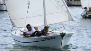 Otok Murter, 300912.
Latinsko idro, najveca regata tradicionalnih gajeta, leuta i kaica odrzana je danas u Murteru. Na regati je startalo oko 100 brodova.
Foto: Niksa Stipanicev / CROPIX Otok Murter, 300912.
Latinsko idro, najveca regata tradicionalnih gajeta, leuta i kaica odrzana je danas u Murteru. Na regati je startalo oko 100 brodova.
Foto: Niksa Stipanicev / CROPIX