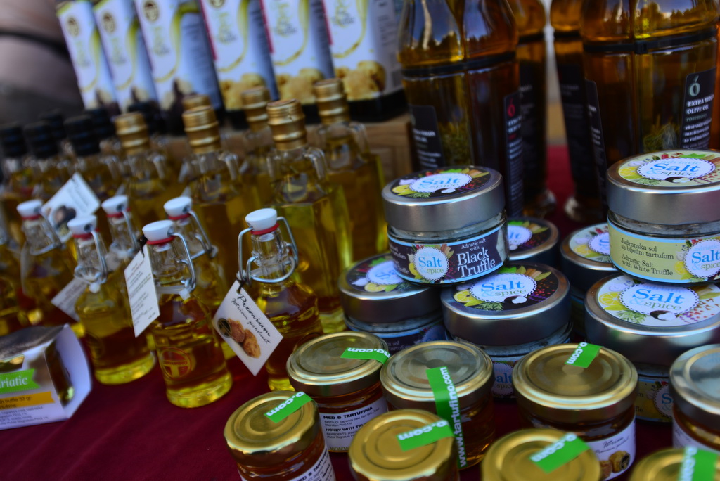 Sajam proizvodi hrvatskog sela na zadarskom Forumu