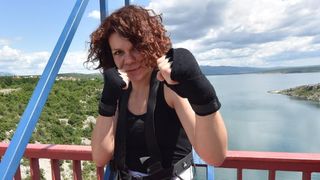 Otvorena sezona bungee jumpinga sa starog Masleničkog mosta. Photo: Hrvoje Jelavić/PIXSELL Otvorena sezona bungee jumpinga sa starog Masleničkog mosta. Photo: Hrvoje Jelavić/PIXSELL