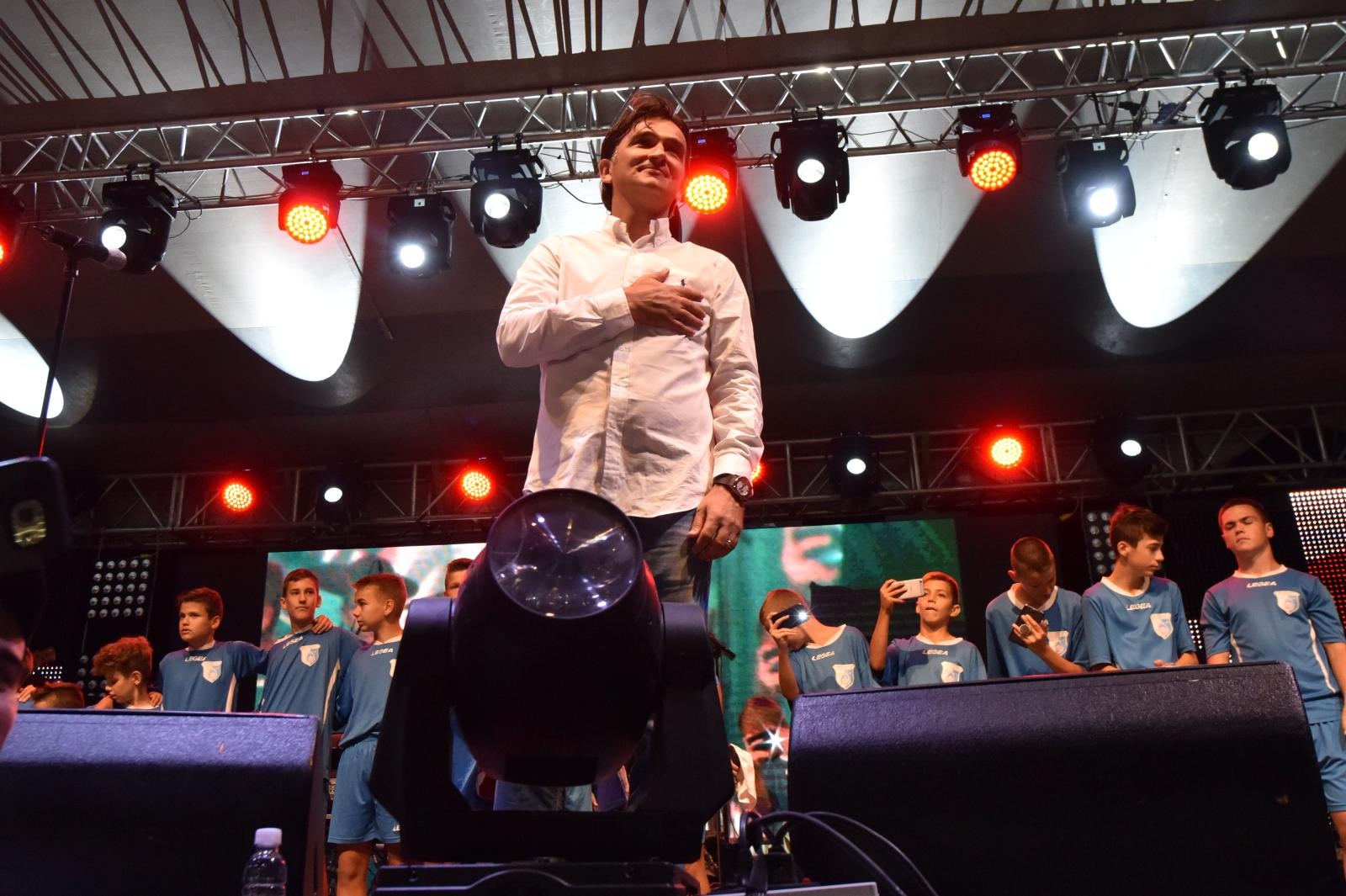 U rodnom Livnu priređen veličanstven doček Zlatku Daliću U rodnom Livnu priređen veličanstven doček Zlatku Daliću