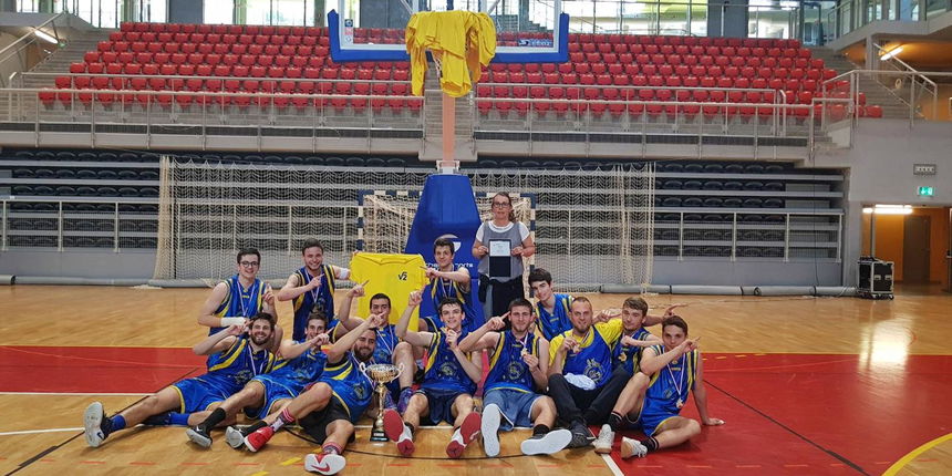 Ekipa zadarske Gimnazije Franje Petrića srednjoškolski prvak Hrvatske u košarci