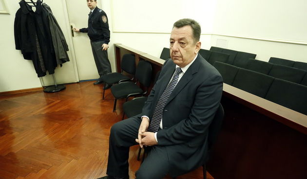 Zagreb, 090113.Zupanijski sud.Zrinjevac.Danas je nastavljeno sudjenje Ivi Sanaderu i ostalima u aferi Fimi media.Danas su izmedju ostalih svjedocili Jerko Rosin i Stjepan Fiolic.Na fotografiji: svjedok Stjepan Fiolic.Foto: Damjan Tadic / CROPIX