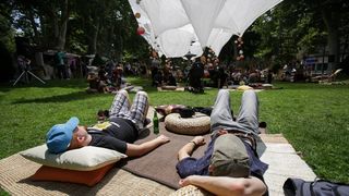 Ljetni ambijent Zagrebačkog mora knjiga privukao brojne posjetitelje