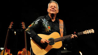 Gitaristički virtuoz Tommy Emmanuel održao fenomenalan koncert u Perivoju Vladimira Nazora. Foto: Nenad Marčev Gitaristički virtuoz Tommy Emmanuel održao fenomenalan koncert u Perivoju Vladimira Nazora. Foto: Nenad Marčev