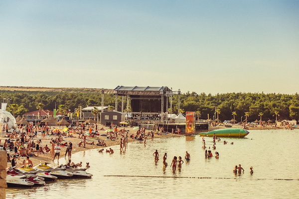 #HEXAPPEAL Fresh Island Festival, Day & Night 1. Foto: Marko Delbello Ocepek