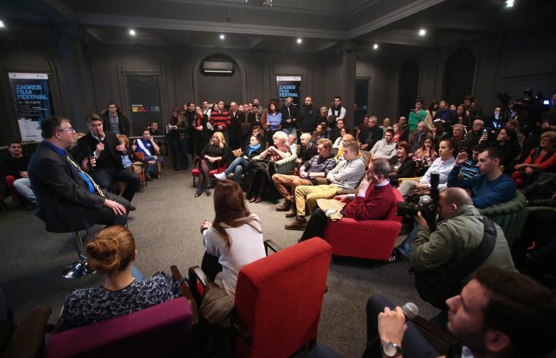 Zoran Milanovović u javnoj debati s građanima i novinarima Zoran Milanovović u javnoj debati s građanima i novinarima