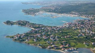 Let iznad Sukošana i Marine Dalmacija, Foto: Dino Stanin/PIXSELL Let iznad Sukošana i Marine Dalmacija, Foto: Dino Stanin/PIXSELL