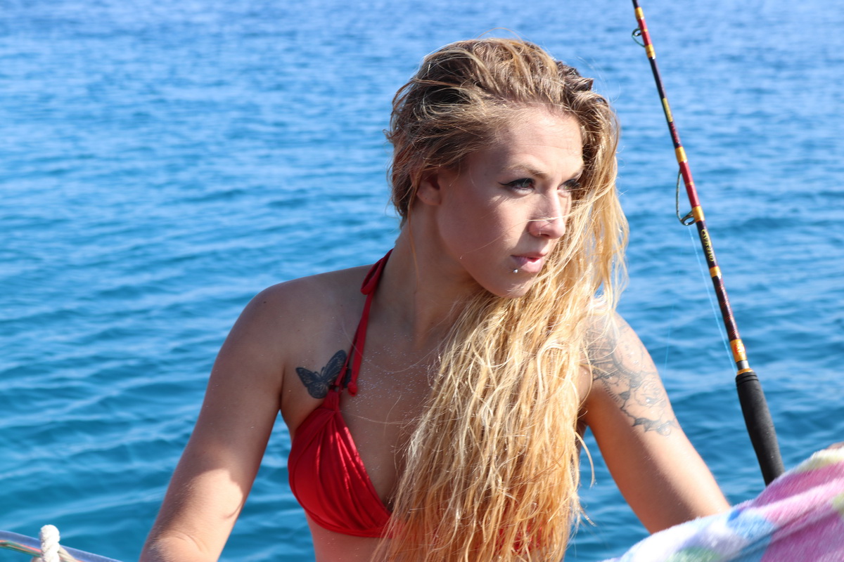 Kod otoka Prvića snimljen spot za pjesmu “Plovim” Tomislava Bralića i klape Intrade!