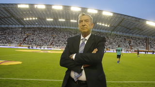 Split, 300910. Stadion Poljud. Nogometna utakmica drugog kola Europske lige, Hajduk – Anderlecht. Na slici: trener Hajduka Stanko Poklepovic. Foto: Duje Klaric / CROPIX Split, 300910. Stadion Poljud. Nogometna utakmica drugog kola Europske lige, Hajduk – Anderlecht. Na slici: trener Hajduka Stanko Poklepovic. Foto: Duje Klaric / CROPIX