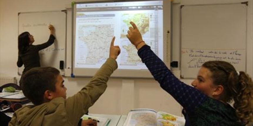 Pametna ploča, učionica, škola (Cropix)