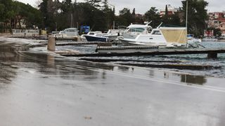 Plimni val, izlilo se more