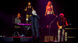 Zagreb, 211111.
Legendarni pjevac Tom Jones, odrzao je veceras koncert u Areni Zagreb u sklopu  Praise & Blame  europske turneje.
Foto: Neja Markicevic / CROPIX