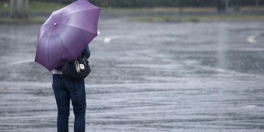 25.08.2013., Zagreb – Zahladjenje i kisa na gradskim ulicama. Photo: Grgur Zucko/PIXSELL Autor Grgur Zucko/PIXSELL KLJUČNE RIJEČI zahladenje, pljusak, lose vrijeme, kisa 25.08.2013., Zagreb – Zahladjenje i kisa na gradskim ulicama. Photo: Grgur Zucko/PIXSELL Autor Grgur Zucko/PIXSELL KLJUČNE RIJEČI zahladenje, pljusak, lose vrijeme, kisa