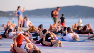 Međunarodni dan joge na Pozdrav suncu