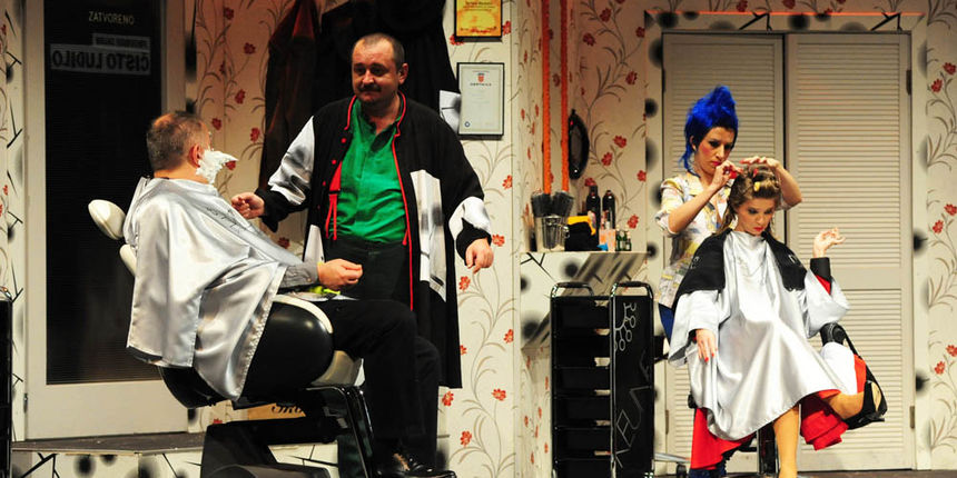 Zadar, 4.12.2012. snimio: Nenad Marčev 
Zagrebačko gradsko kazalište Komedija 
Paul Pörtner 
Čisto ludilo 
redateljica: Nina Kleflin 
igraju: Vid Balog, Nina Kaić Madić, 
Igor Mešin, Damir Lončar, Saša Buneta, 
Jasna Palić Picukarić 
Velika dv