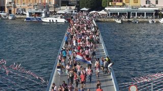 Zadar dočekao svoje Vatrene: Sve generacije okupile se na Forumu