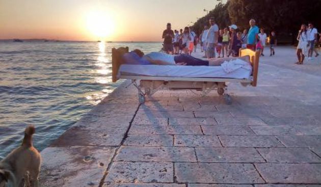 Krevet na Kolovarama za potrebe spota grupe Zaratino