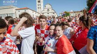 Navijačko ludilo u Zadru za vrijeme i nakon finala Svjetskog prvenstva Navijačko ludilo u Zadru za vrijeme i nakon finala Svjetskog prvenstva