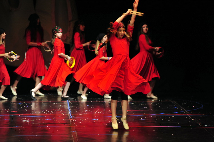 HNK Zadar: Plesna udruga Festa – “Izašli iz priče (a netko i iz papučice)”, Foto: Željko Karavida HNK Zadar: Plesna udruga Festa – “Izašli iz priče (a netko i iz papučice)”, Foto: Željko Karavida