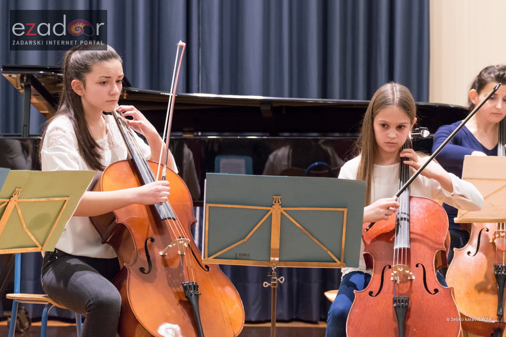 Božićni koncert mladih ansambala Glazbene škole Blagoje Bersa