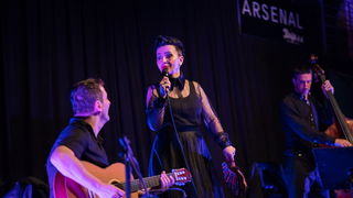 Veličanstvena Amira Medunjanin oduševila Zadrane u klubu Arsenal. Foto: Vinko Pešić Veličanstvena Amira Medunjanin oduševila Zadrane u klubu Arsenal. Foto: Vinko Pešić