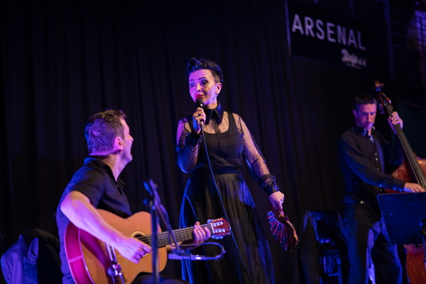 Veličanstvena Amira Medunjanin oduševila Zadrane u klubu Arsenal. Foto: Vinko Pešić Veličanstvena Amira Medunjanin oduševila Zadrane u klubu Arsenal. Foto: Vinko Pešić