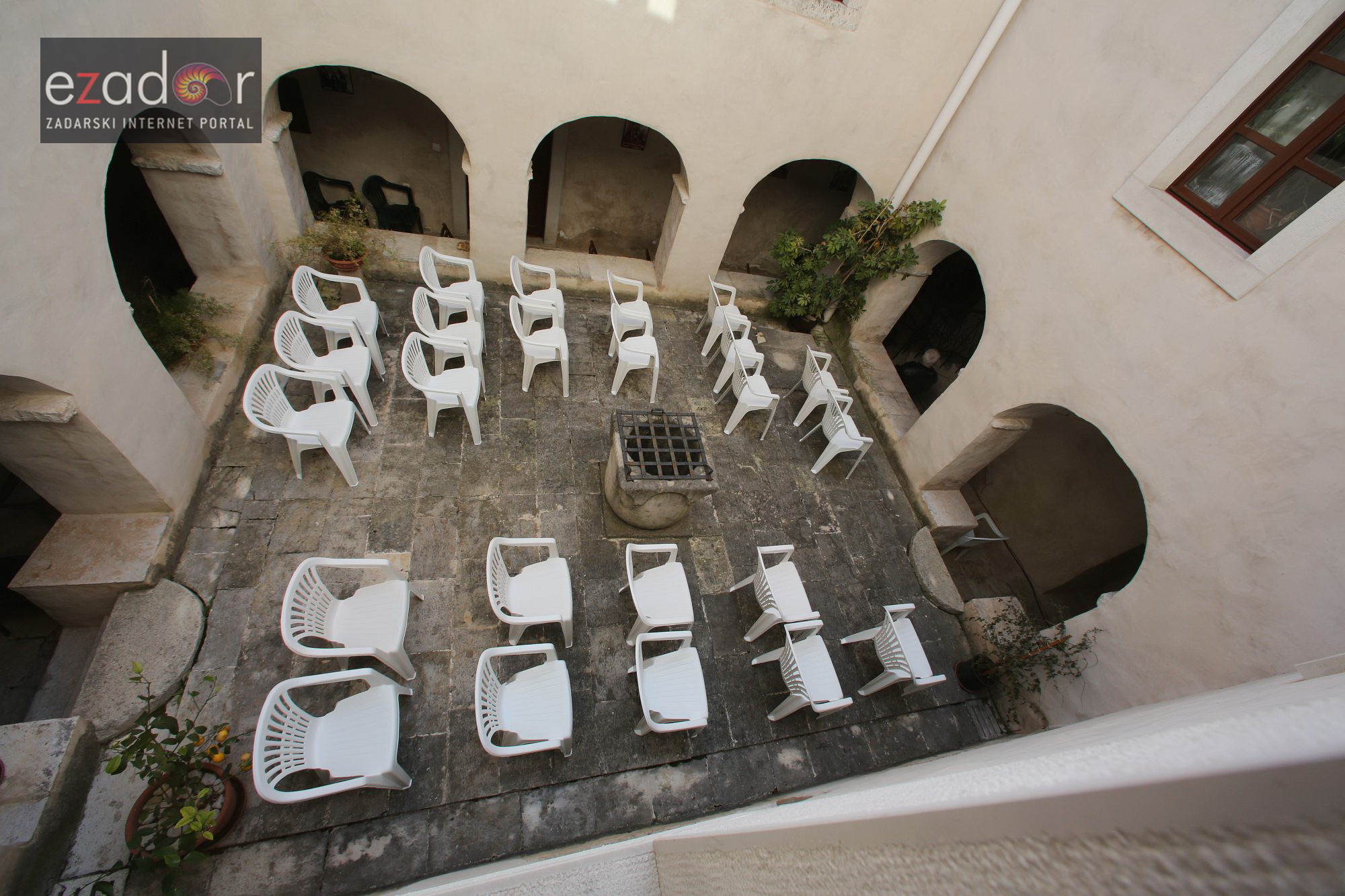 U Donjem Karinu obilježeno sjećanje na rušenje Franjevačkog samostana tijekom VRO Maslenica