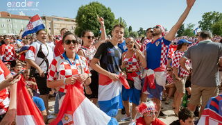 Navijačko ludilo u Zadru za vrijeme i nakon finala Svjetskog prvenstva Navijačko ludilo u Zadru za vrijeme i nakon finala Svjetskog prvenstva