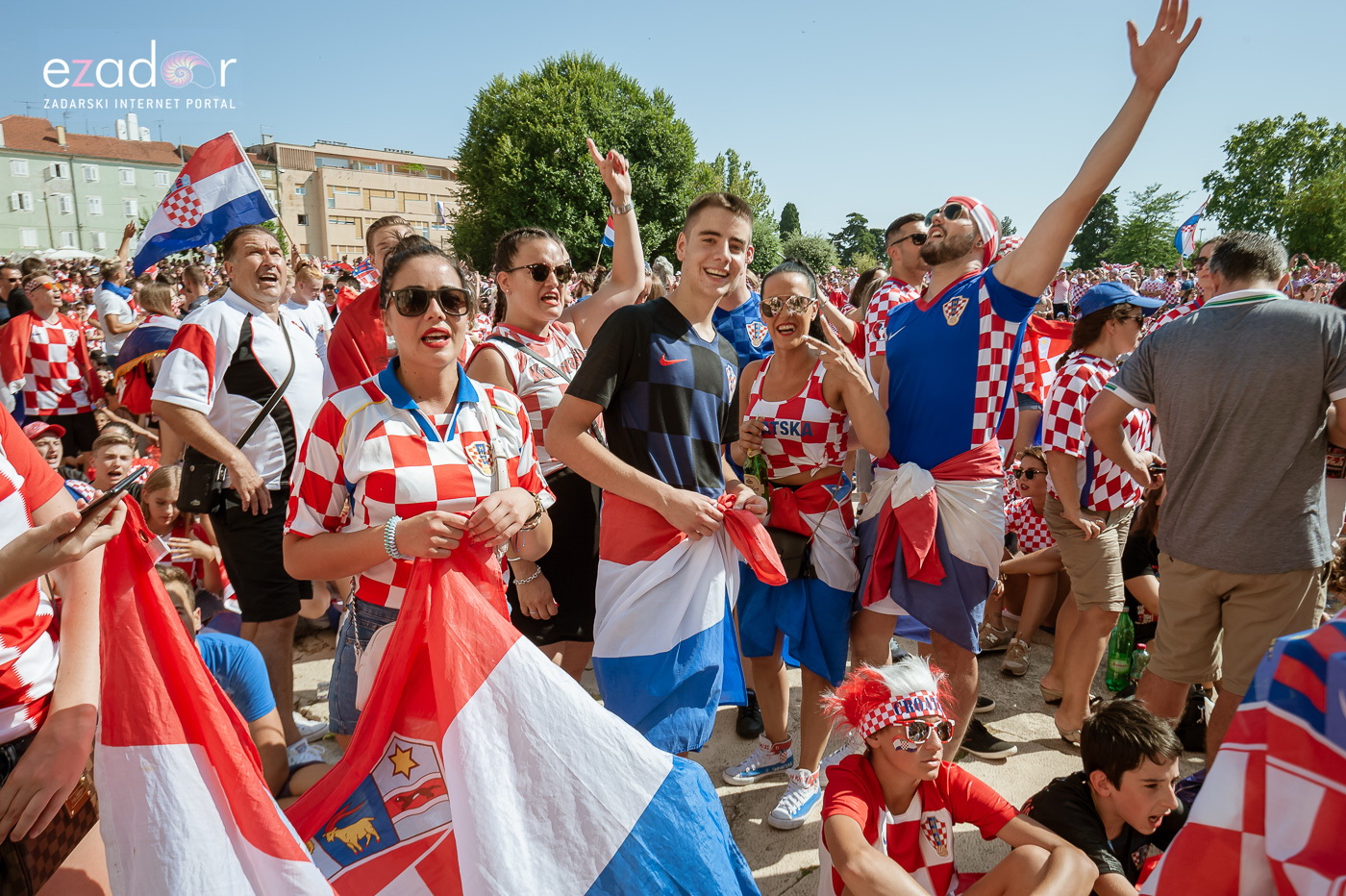 Navijačko ludilo u Zadru za vrijeme i nakon finala Svjetskog prvenstva Navijačko ludilo u Zadru za vrijeme i nakon finala Svjetskog prvenstva