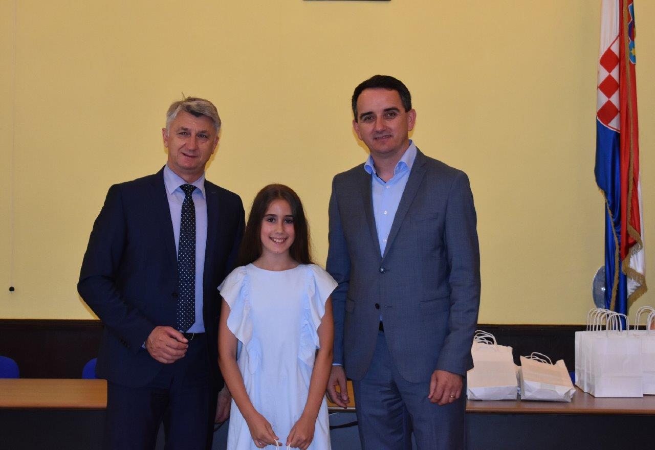 Prijem za nagrađivane učenike osnovnih i srednjh škola