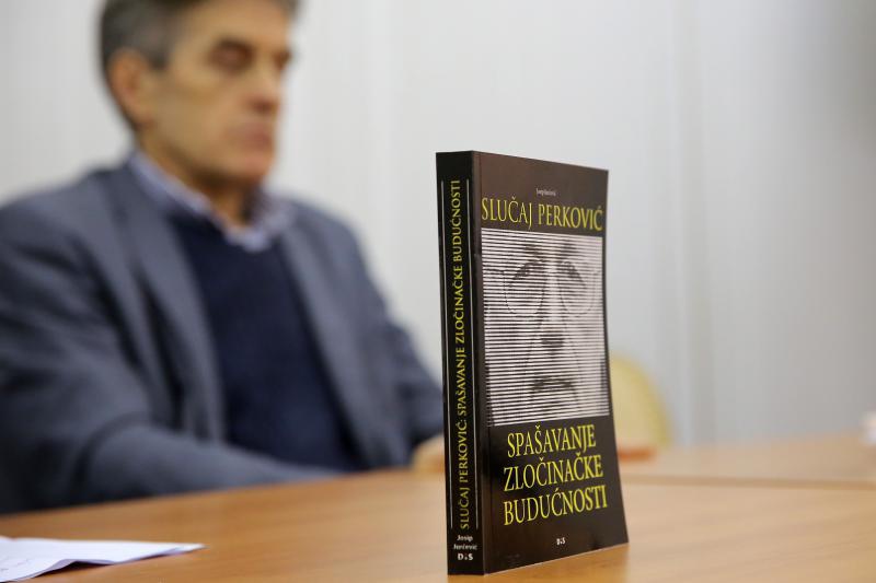 15.01.2014., Zadar – Predstavljanje knjige “Slucaj Perkovic: spasavanje zlocinacke buducnosti” prof. dr. sc. Josipa Jurcevica u znanstvenoj knjiznici. Photo: Filip Brala/PIXSELL 15.01.2014., Zadar – Predstavljanje knjige “Slucaj Perkovic: spasavanje zlocinacke buducnosti” prof. dr. sc. Josipa Jurcevica u znanstvenoj knjiznici. Photo: Filip Brala/PIXSELL