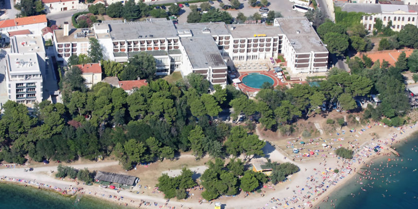 Zadar – Zračne snimke – Plaža Kolovare (foto: Marin Gospić) Zadar – Zračne snimke – Plaža Kolovare (foto: Marin Gospić)