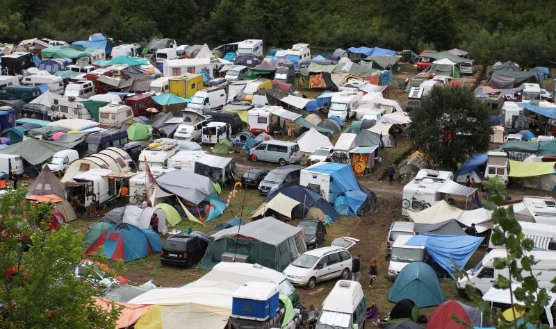 20.08.2015., Slunj – U Primislju kod Slunja vec tradicionalno odrzava se Momento Demento Psychedelic Music and Art festival koji je ove godine posjetio oko 6 tisuca ljubitelja ove vrste zabave. Posjetitelji su dosli iz cijele Europe, Amerike, Brazila. F 20.08.2015., Slunj – U Primislju kod Slunja vec tradicionalno odrzava se Momento Demento Psychedelic Music and Art festival koji je ove godine posjetio oko 6 tisuca ljubitelja ove vrste zabave. Posjetitelji su dosli iz cijele Europe, Amerike, Brazila. F