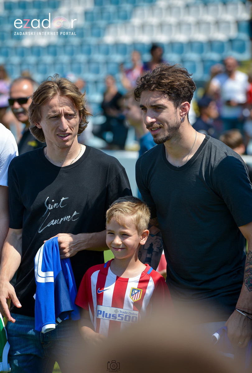 Zadarska vatrena četvorka na Stanovima se družila s mladim zadarskim nogometašima Zadarska vatrena četvorka na Stanovima se družila s mladim zadarskim nogometašima