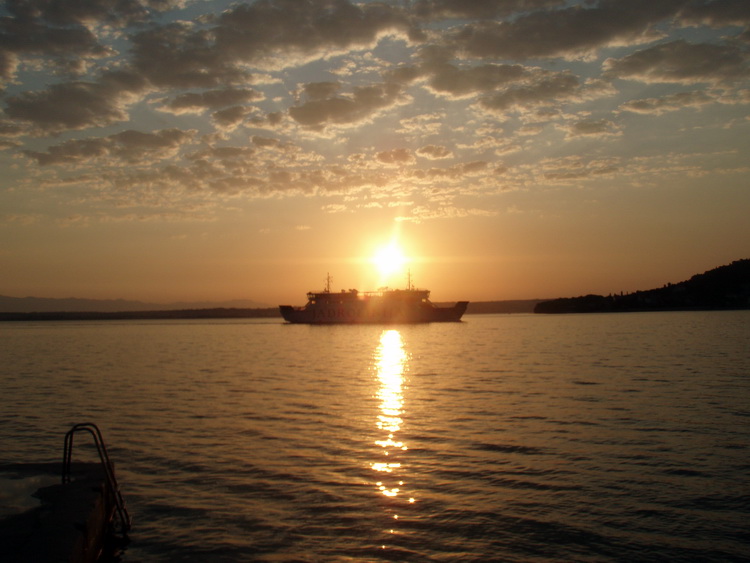 Preko: Svitanje 27. kolovoza 2011, Foto: Jasna Marcelić Preko: Svitanje 27. kolovoza 2011, Foto: Jasna Marcelić