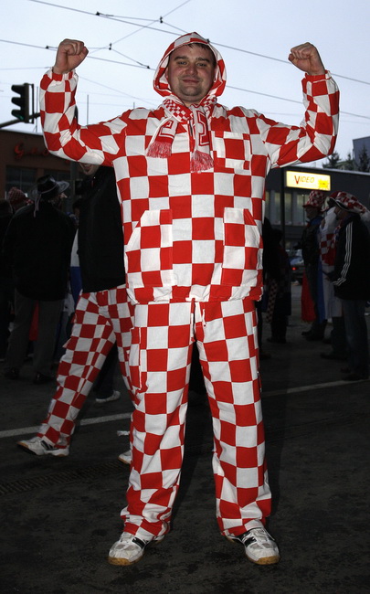 Graz, 210110.
EURO 2010 u rukometu. 
Trece kolo skupine A. Utakmica Hrvatska – Rusija.
Na fotografiji: Hrvatski navijaci ispred dvorane u Grazu.
Foto: Nenad Dugi / Cropix