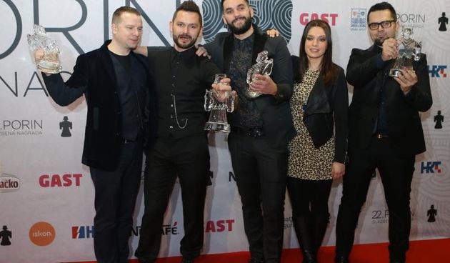 Spaladium Arena, Split – 22. dodjela glazbene nagrade Porin. Nagrada Porin je najuglednija nagrada u Hrvatskoj koja je ustanovljena 1993. godine, a redovito se godisnje dodjeljuje od 1994. Grupa Vatra, Pjesma godine Tango. Photo: Ivo Cagalj/PIXSELL