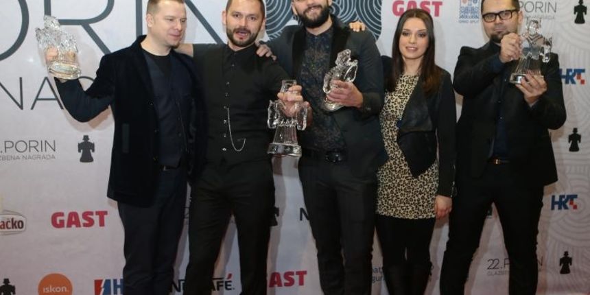 Spaladium Arena, Split – 22. dodjela glazbene nagrade Porin. Nagrada Porin je najuglednija nagrada u Hrvatskoj koja je ustanovljena 1993. godine, a redovito se godisnje dodjeljuje od 1994. Grupa Vatra, Pjesma godine Tango. Photo: Ivo Cagalj/PIXSELL