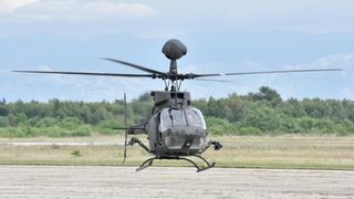 U Zracnoj bazi Zemunik odrzana je prezentacija pocetka letacke obuke na helikopterima OH-58D Kiowa Warrior koji su donacija americke vojske. Prezentaciji je naocio ministar obrane RH Damir Krsticevic koji je sudjelovao u trenaznom letu
