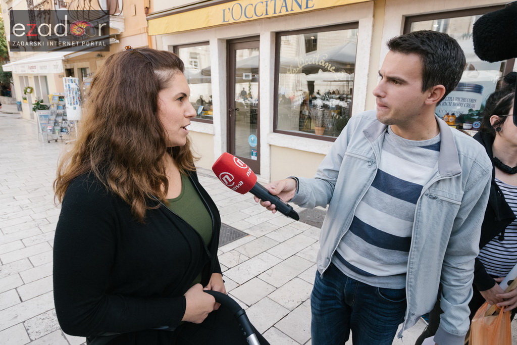 Prosvjedni skup roditelja protiv politike obaveznog cijepljenja Prosvjedni skup roditelja protiv politike obaveznog cijepljenja