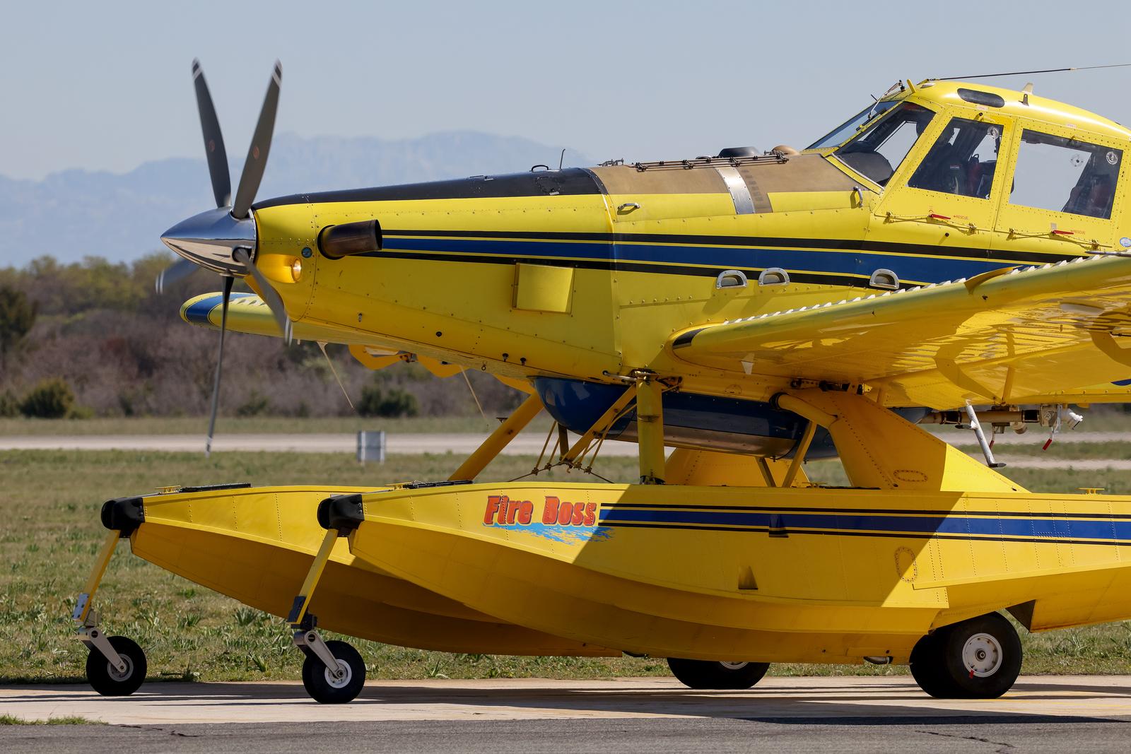 Zemunik: 20. obljetnica akrobatske grupe “Krila Oluje” Zemunik: 20. obljetnica akrobatske grupe “Krila Oluje”